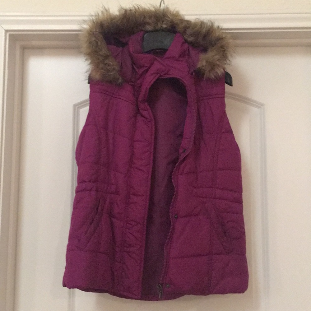 Hooded puffer vest